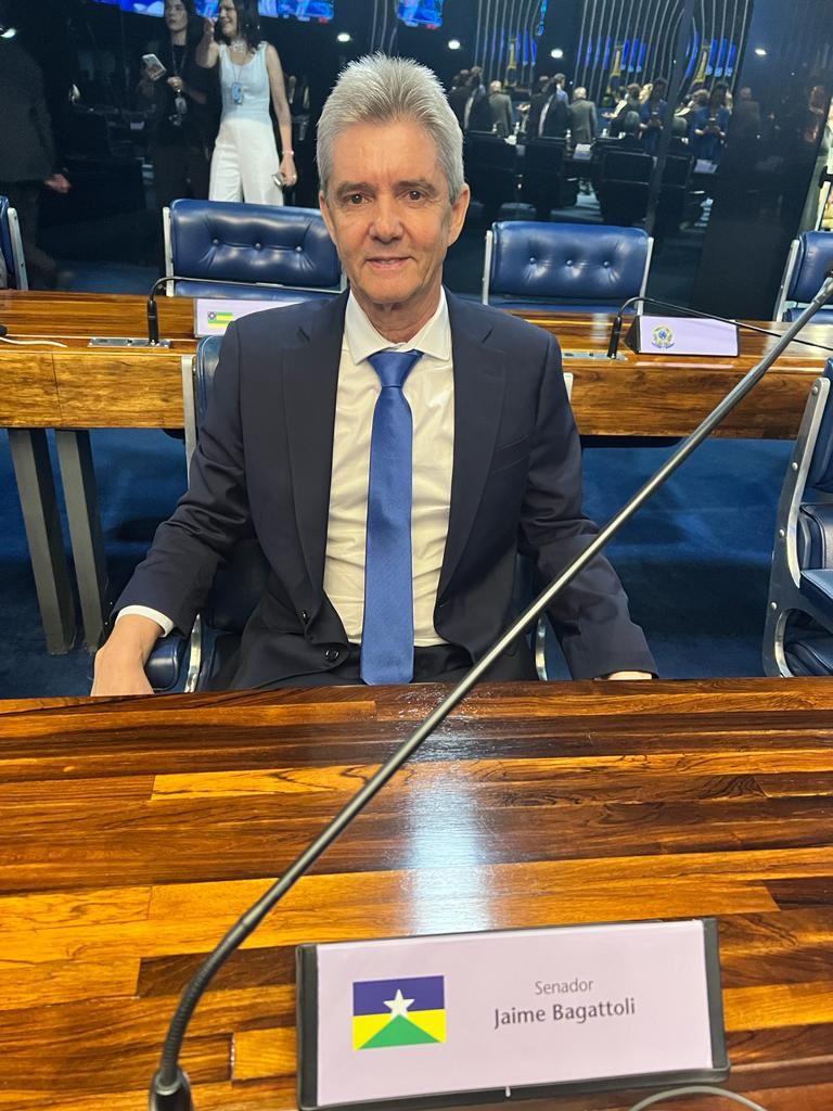 Senador Jaime Bagattoli protocola o desarquivamento da PEC da transposição