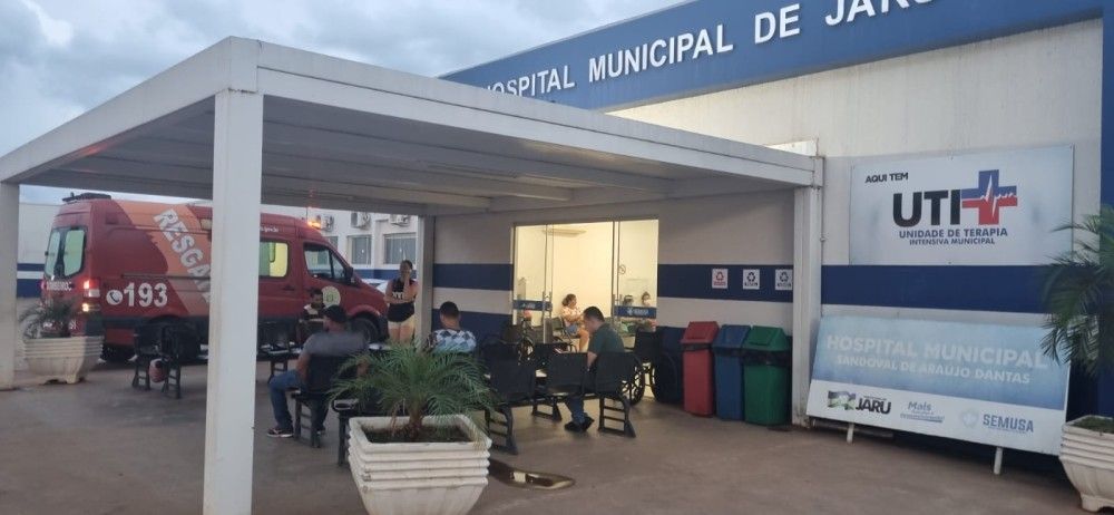 Homem esfaqueia o irmão em briga de família