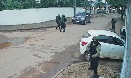 Quadrilha explode empresa de valores e promovem terror em MT