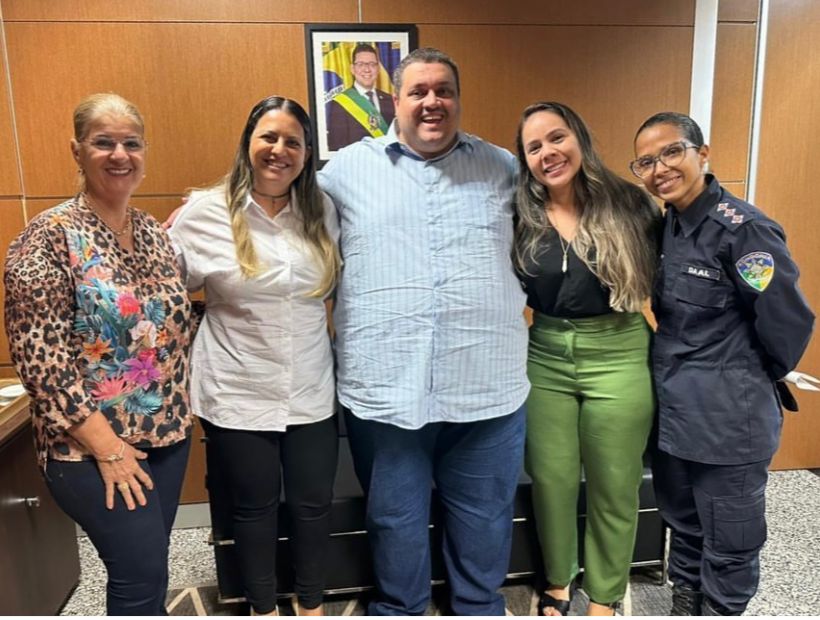 Thiago Tezzari participa de reunião na Seduc para tratar sobre a inclusão
