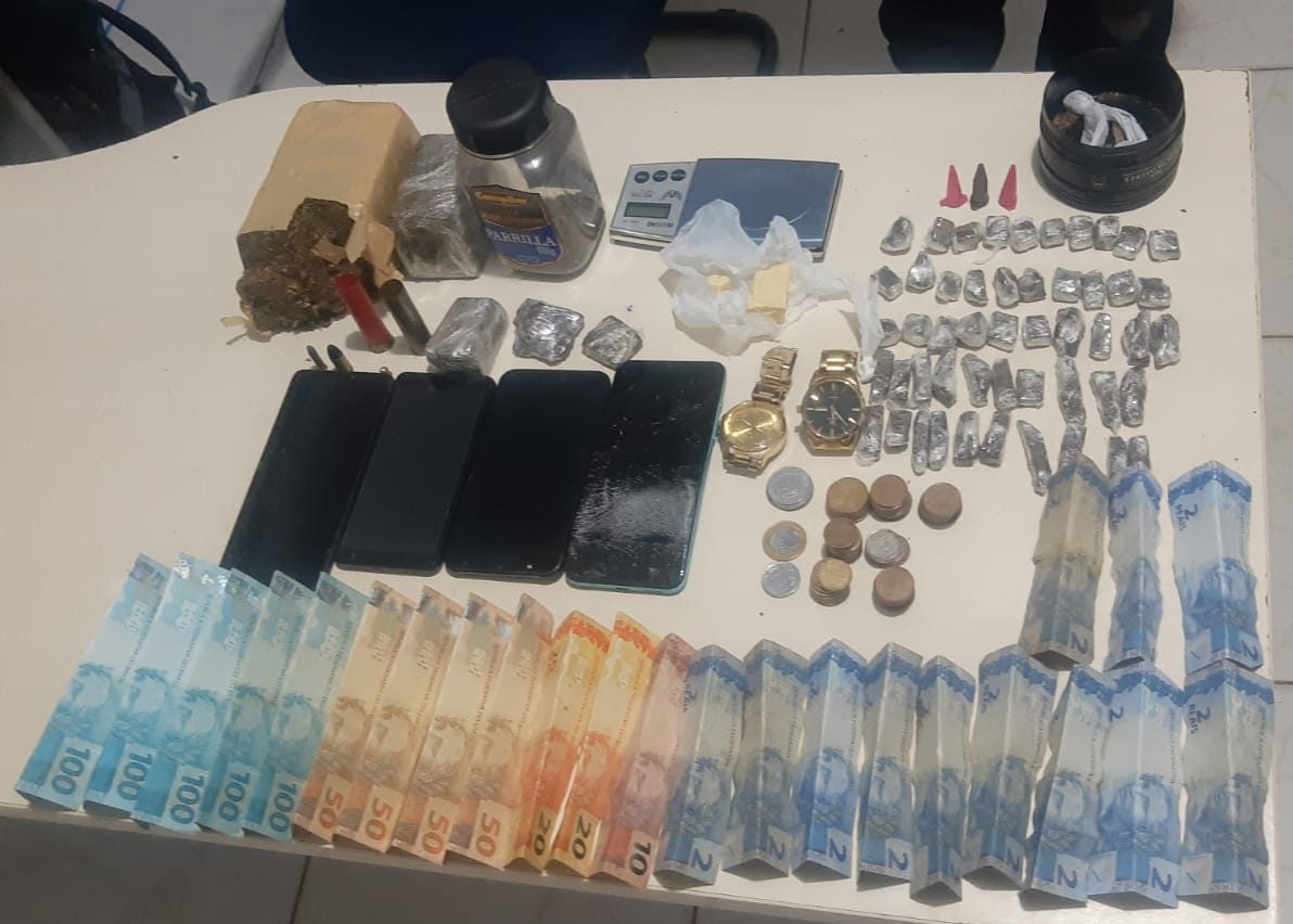 Polícia Militar prende grupo suspeito de tráfico de drogas