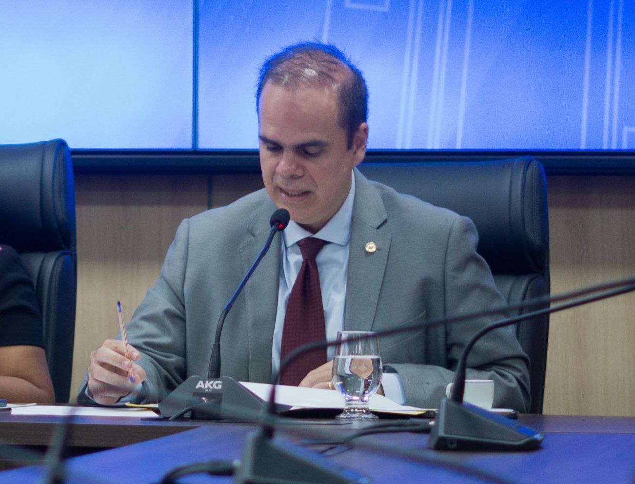 Deputado Alan Queiroz indica à SESAU a realização de estudos técnicos para implantação de um Centro de Material e Esterilização (CME) no Estado.