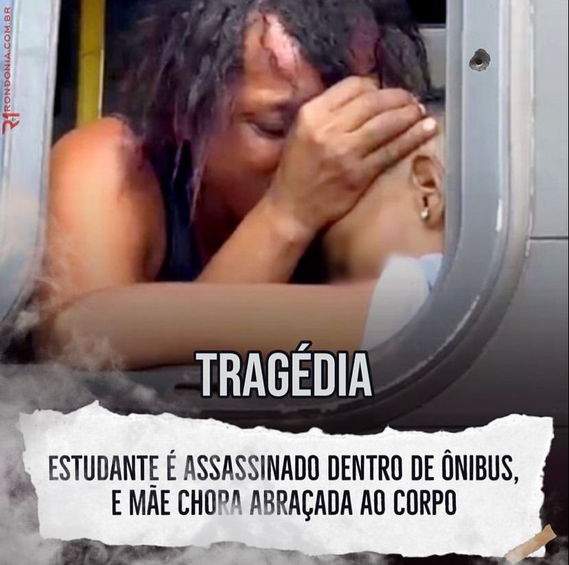 COMOVENTE — Mãe chora ao ver o corpo do filho assasinado em ônibus no Acre