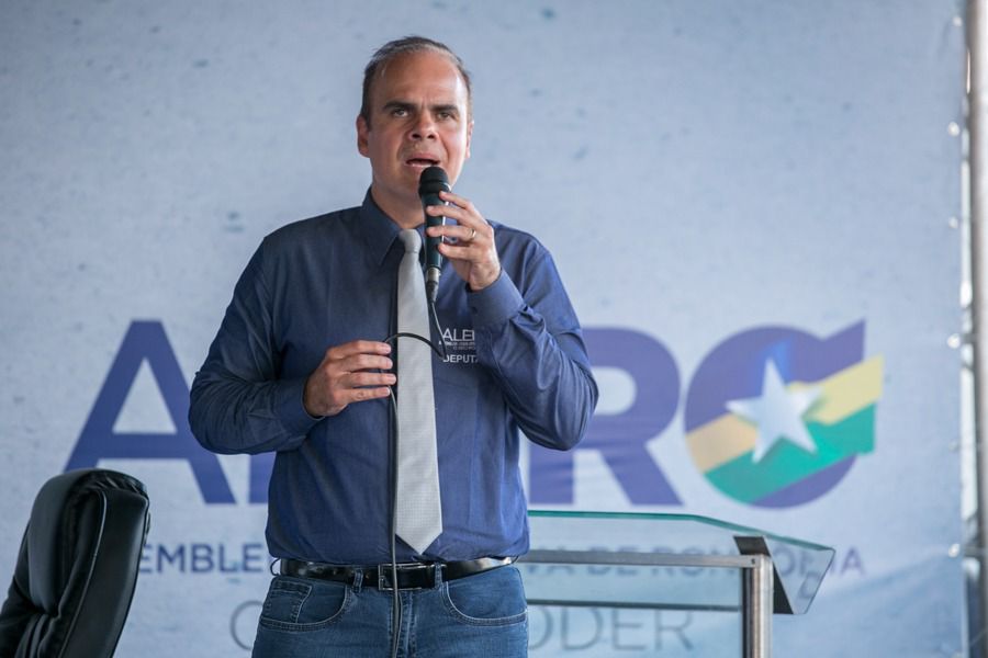Deputado Alan Queiroz indica a concessão do auxílio emergencial para revitalização de estradas rurais em Candeias do Jamari