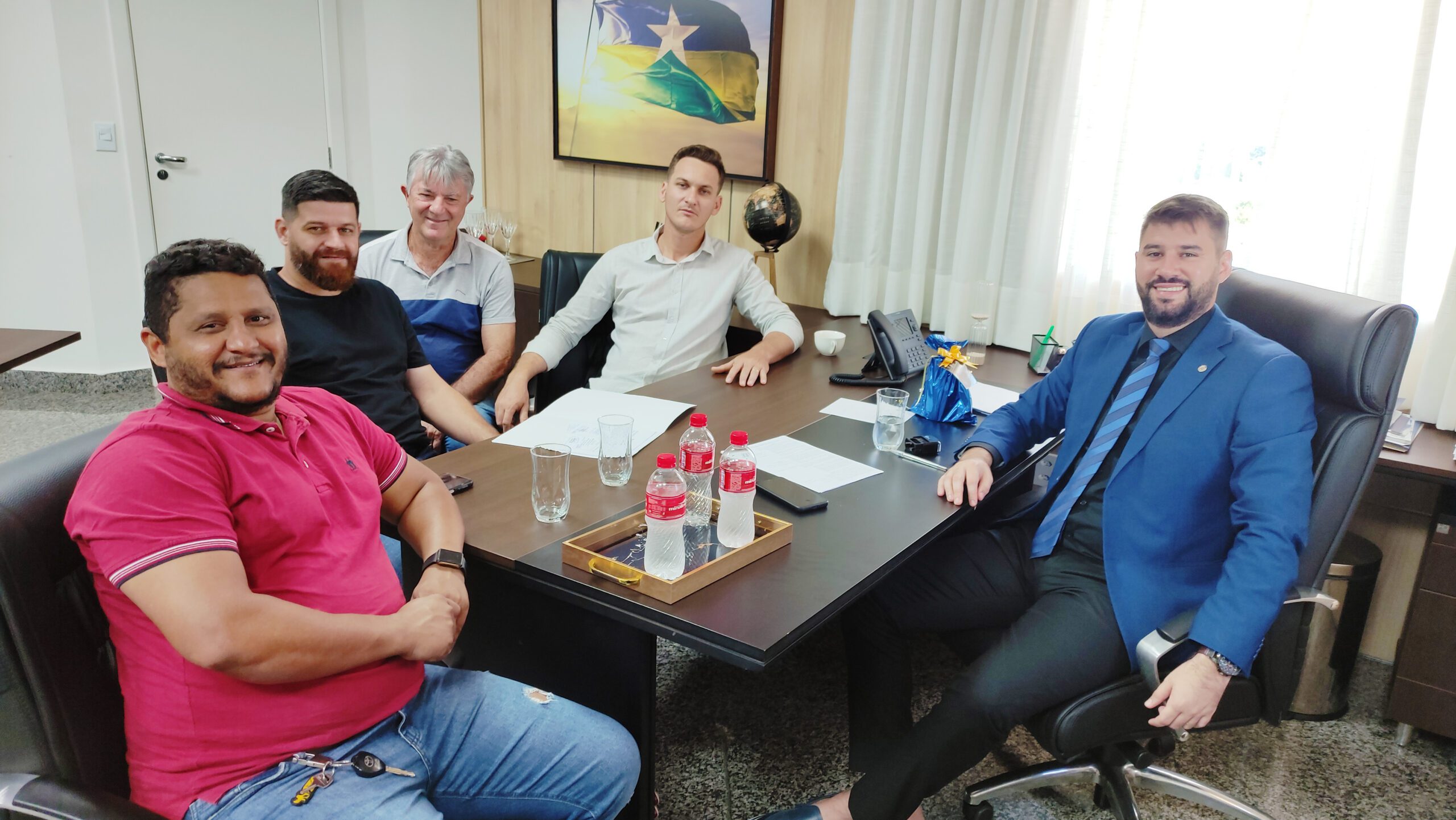 Deputado Nim Barroso se reúne com lideranças de Novo Horizonte do Oeste