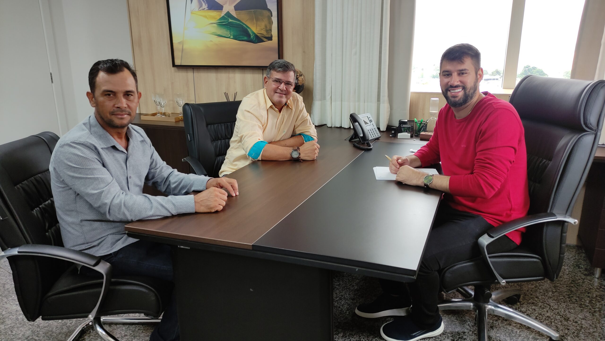 Deputado Nim Barroso reafirma compromisso com o município de Castanheiras