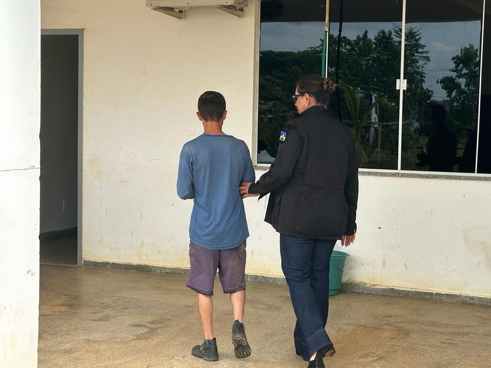 Homem é preso por suspeita de agredir e ameaçar filha porque ela ‘salgou’ a comida em RO