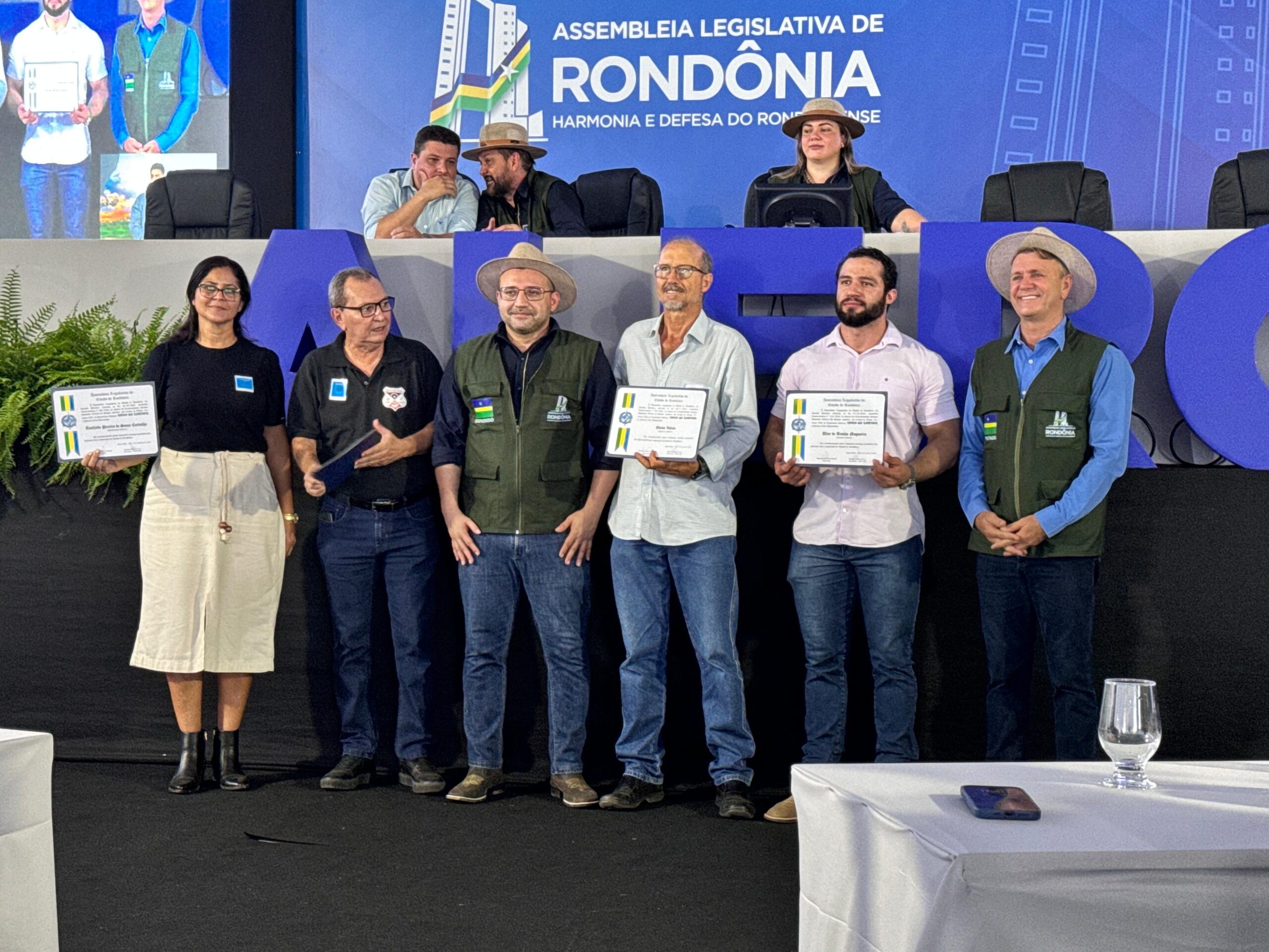 Assembleia Legislativa entrega votos de louvor à policiais na Rondônia Rural Show