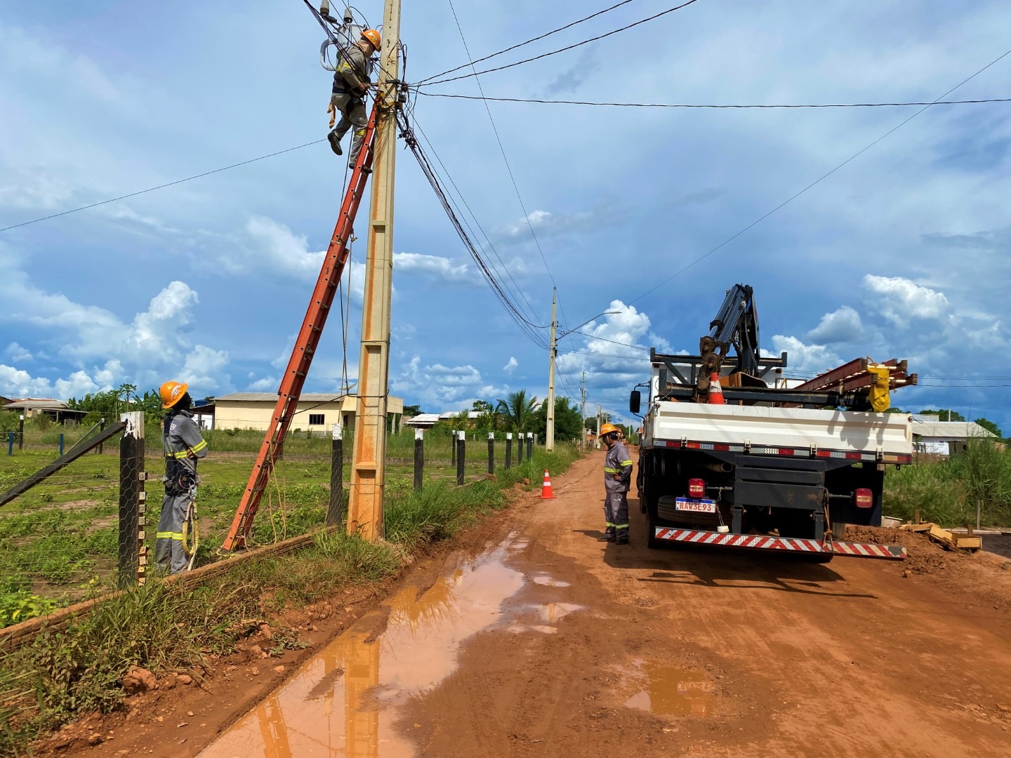 Solicitação do deputado Alan Queiroz leva energia elétrica ao assentamento Margarida Alves 2, em Nova União