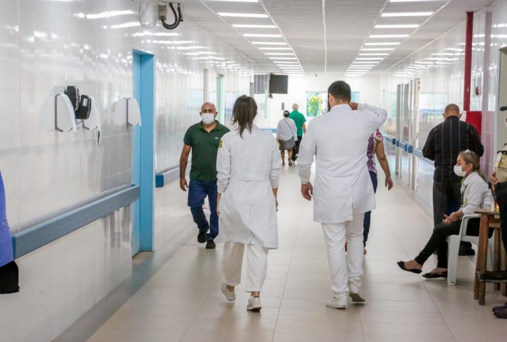 Alan Queiroz solicita abertura de vagas de estágio para estudantes de medicina em Cacoal