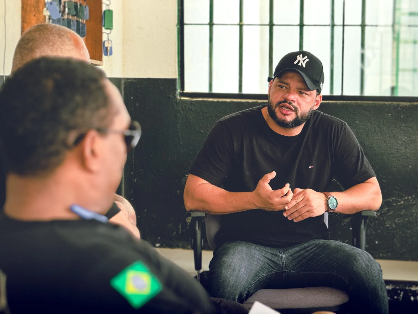Deputado Edevaldo Neves requer transparência nos contratos da SEJUS