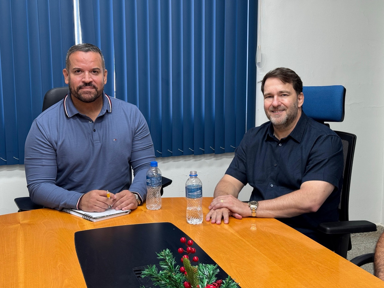 Alex Redano destaca na tribuna o sucesso da CNH social e parabeniza governador e diretor do Detran