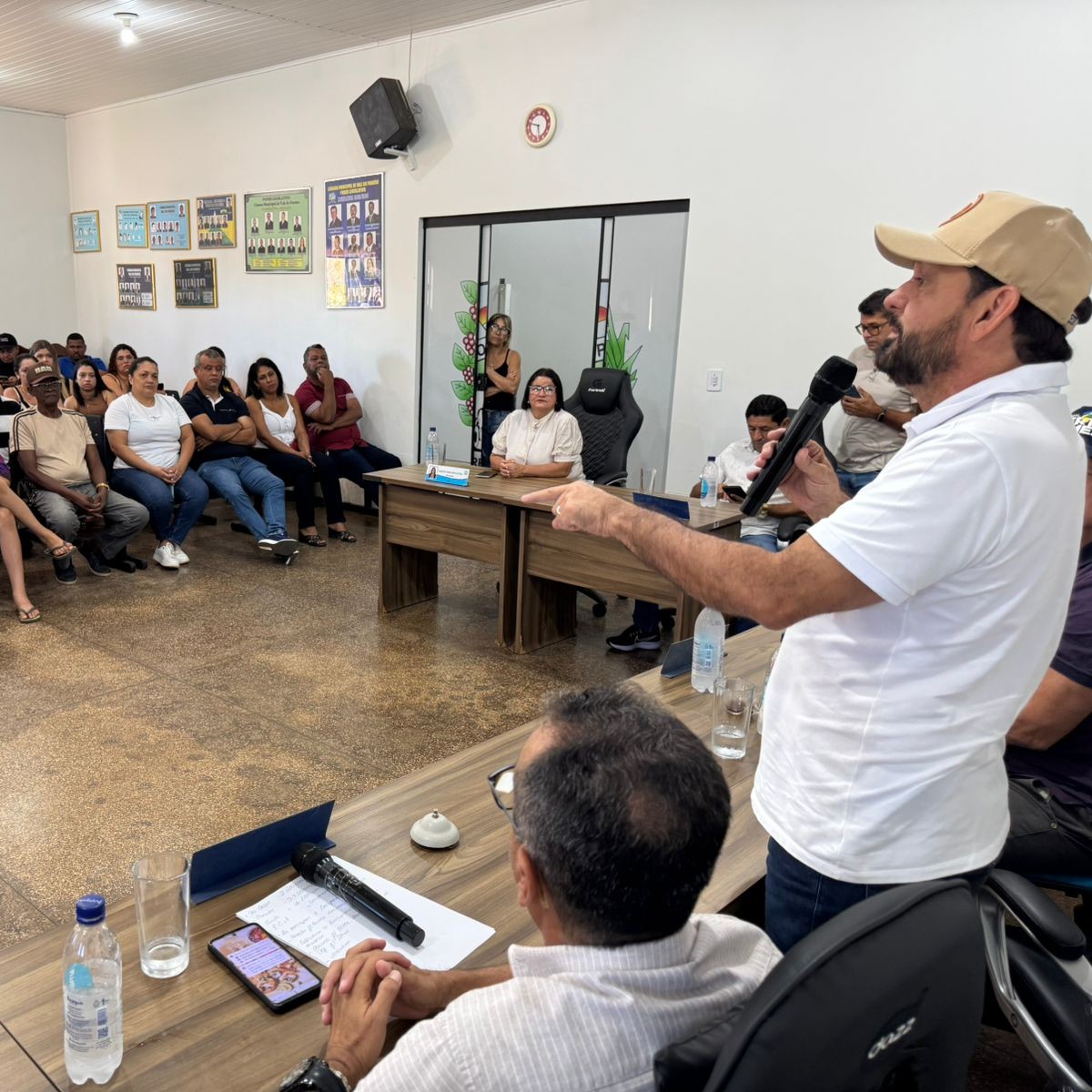 Deputado Laerte Gomes destaca ações e entrega secador de café em Vale do Paraíso