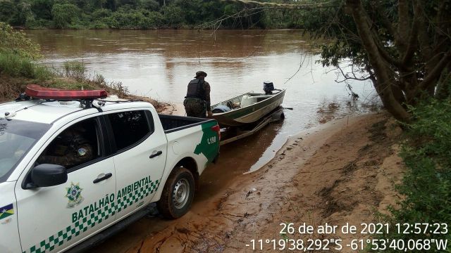 Patrulha da PM caça criminosos que roubaram propriedade rural e deixaram sargento ferido