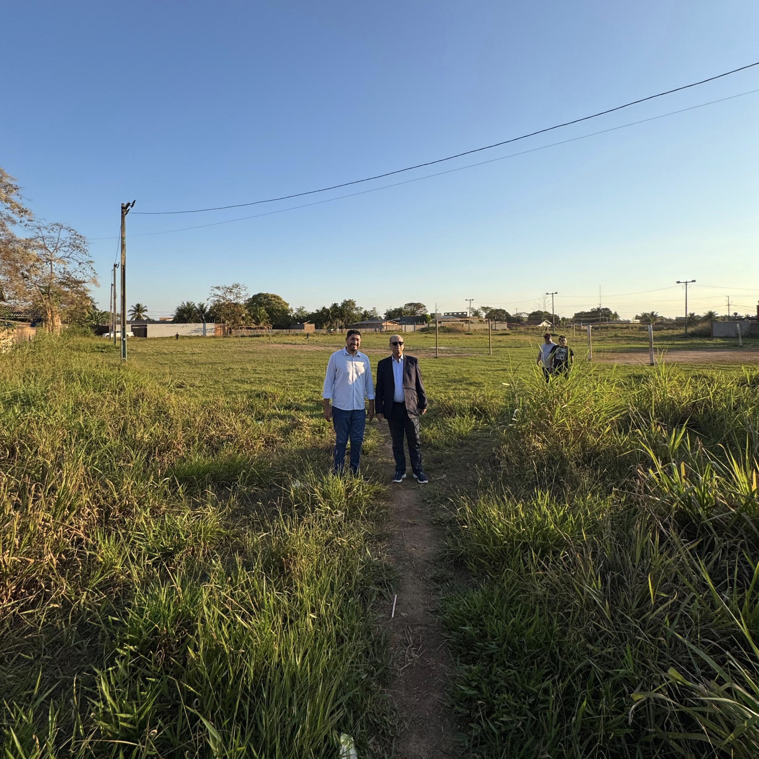 Vista Alegre vai ganhar Fórum Digital: vereador Márcio Pacele acompanha presidente do TJ em visita ao terreno