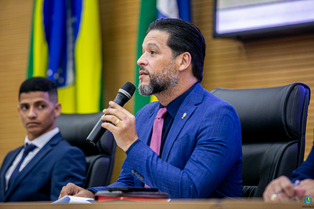 Deputado Delegado Camargo cobra melhorias na saúde e alerta para possível greve