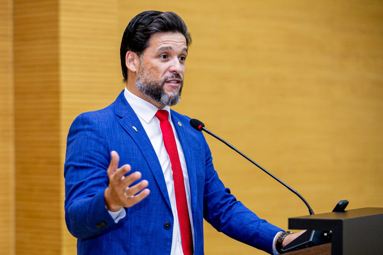 Deputado Delegado Camargo solicita reforço de policiamento em bairros de Ariquemes