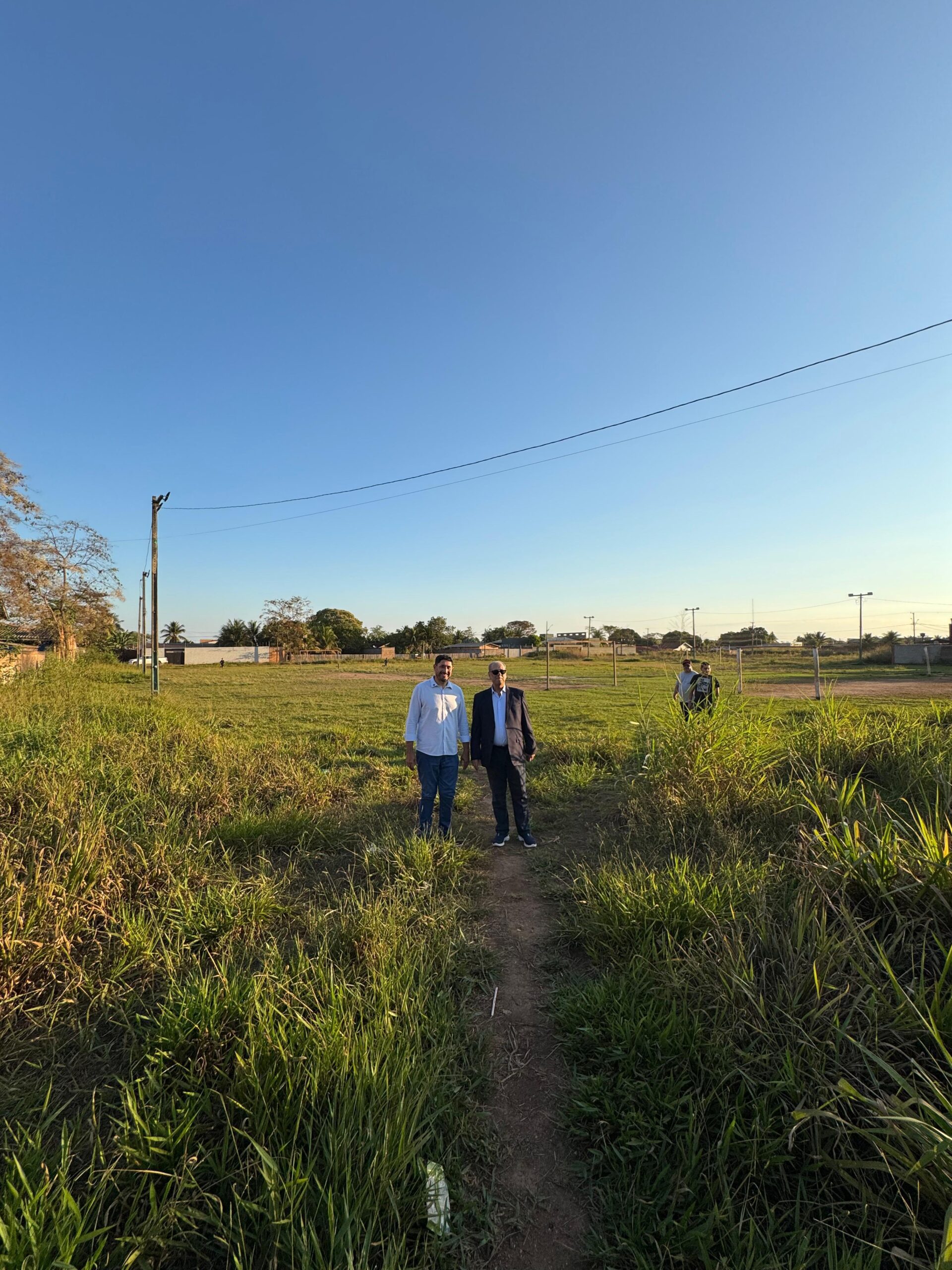 Vista Alegre vai ganhar Fórum Digital: vereador Márcio Pacele acompanha presidente do TJ em visita ao terreno