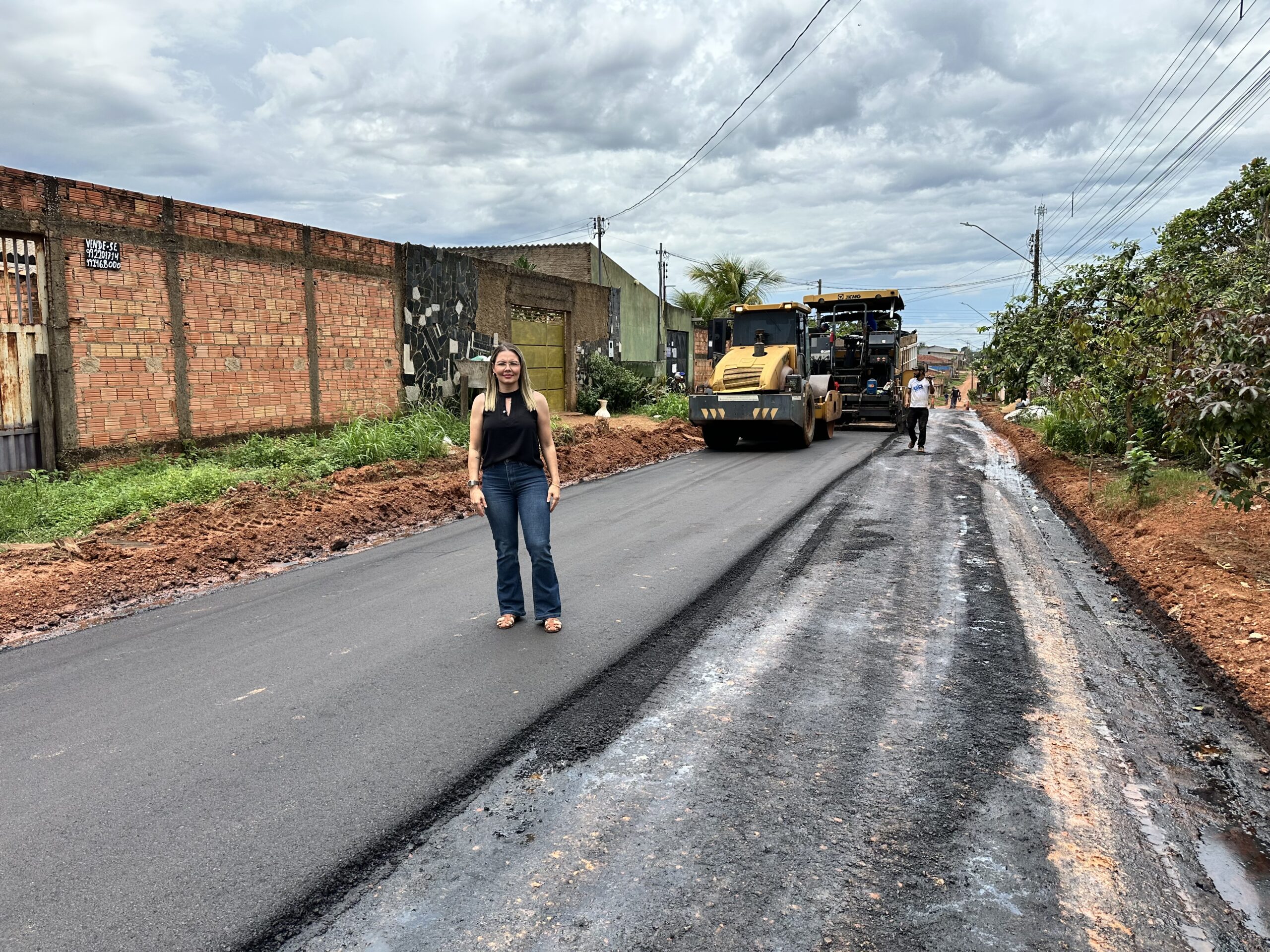 Rua Montserrat recebe asfalto após pedido da vereadora Sofia Andrade