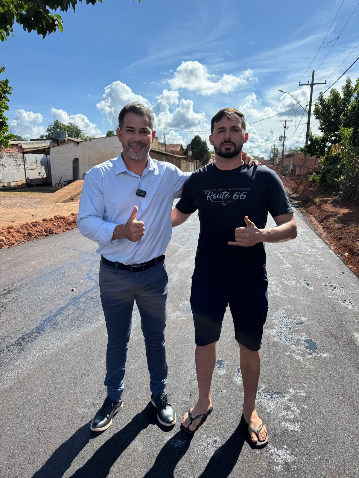 Asfalto chega às ruas do bairro Novo Horizonte após pedido do Vereador Nilton Souza