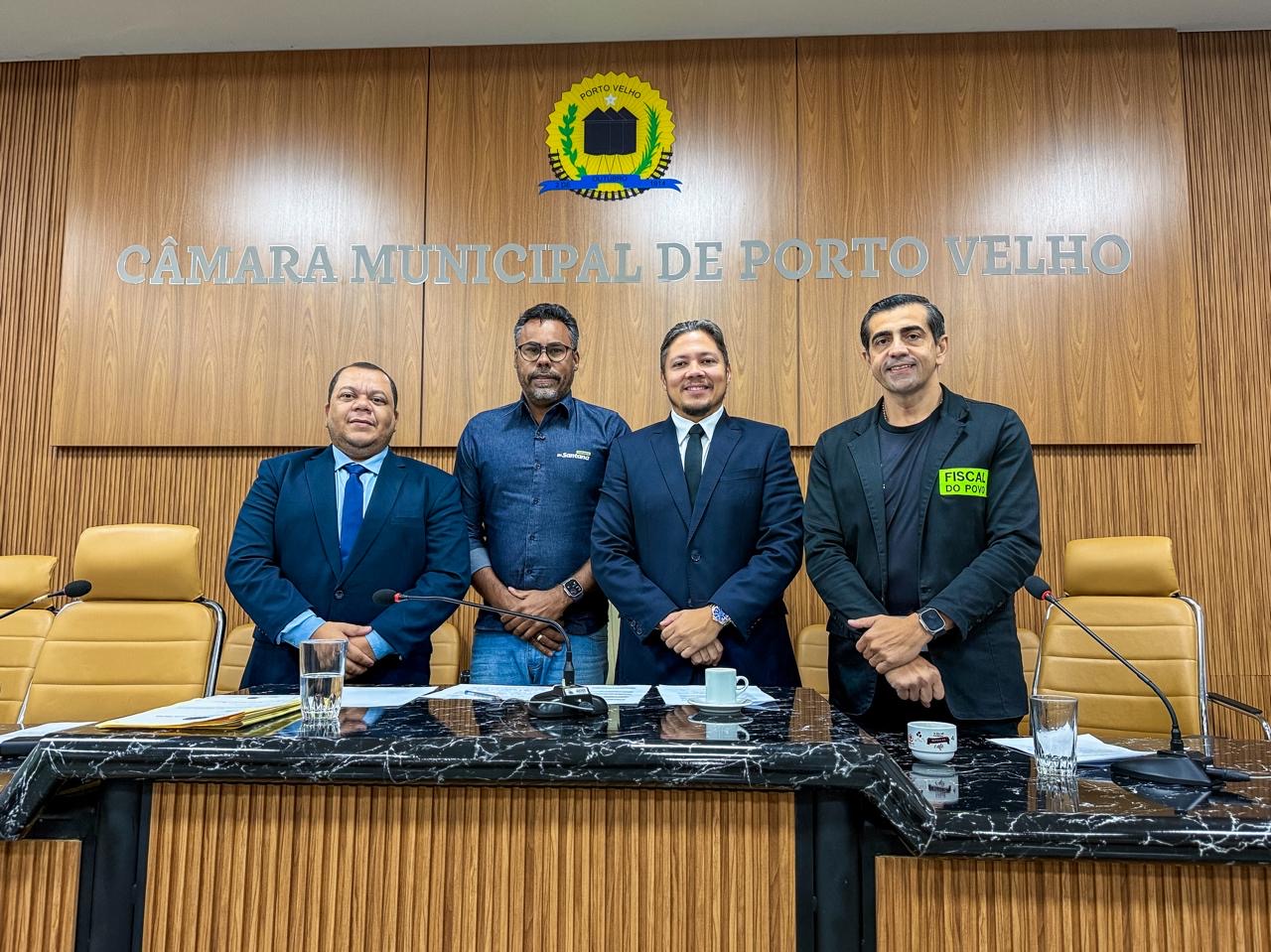 Vereador Zé Paroca preside audiência pública sobre moradias populares no município