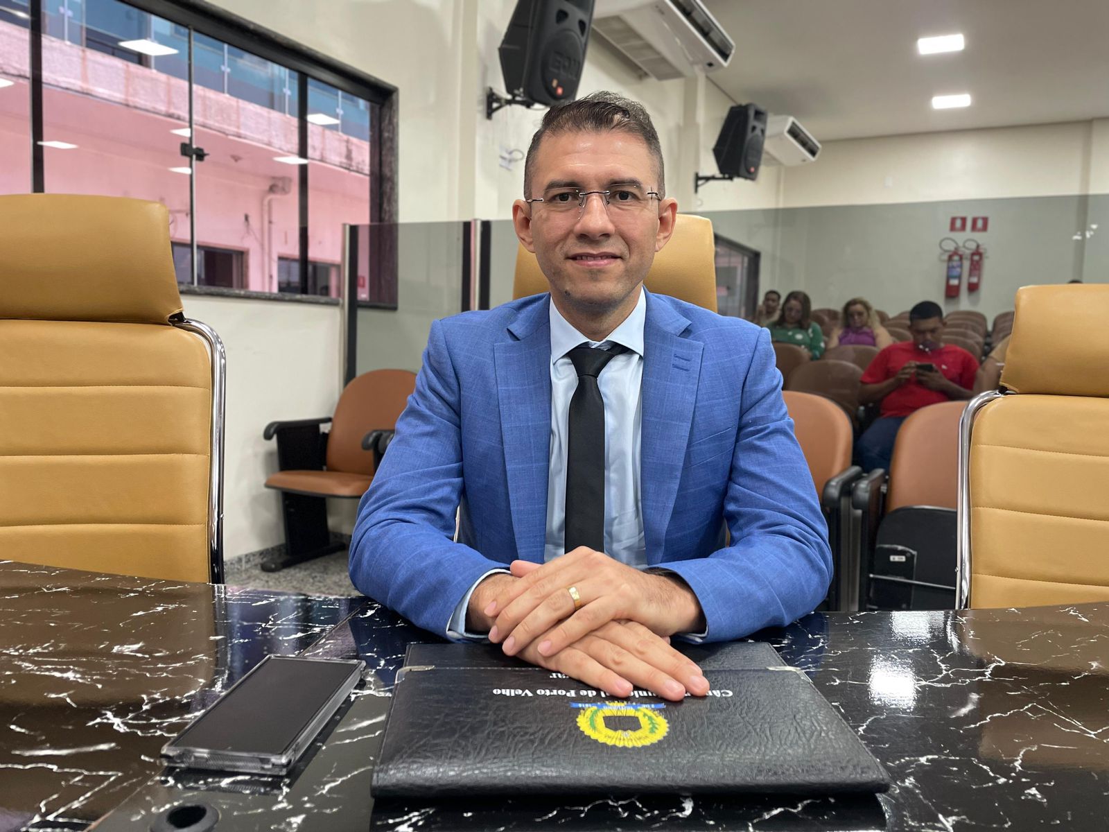 Pedro Geovar garante iluminação na Estrada dos Periquitos com solução definitiva da Prefeitura