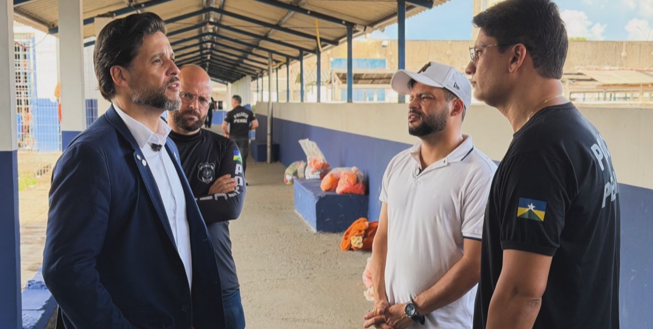 Deputado Edevaldo Neves fiscaliza condições de trabalho no Presídio Urso Branco