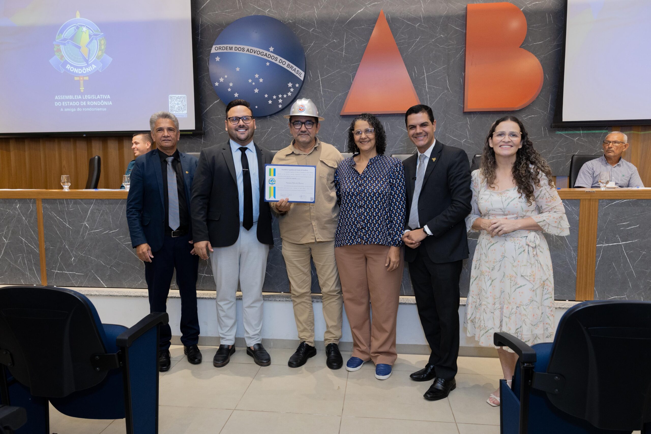 Deputado Cássio Gois realiza Sessão Solene em homenagem a ACS, agentes de endemias e personalidades de destaque em Rondônia