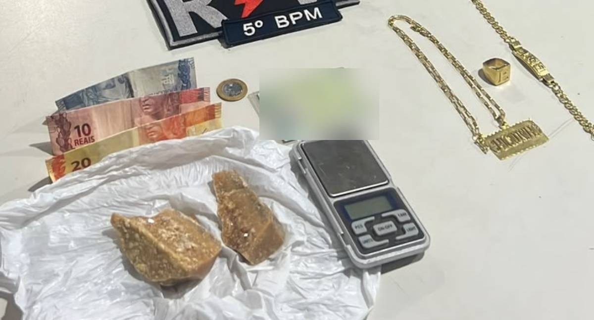 Homem é preso por tráfico de drogas depois de resistir a abordagem policial na capital