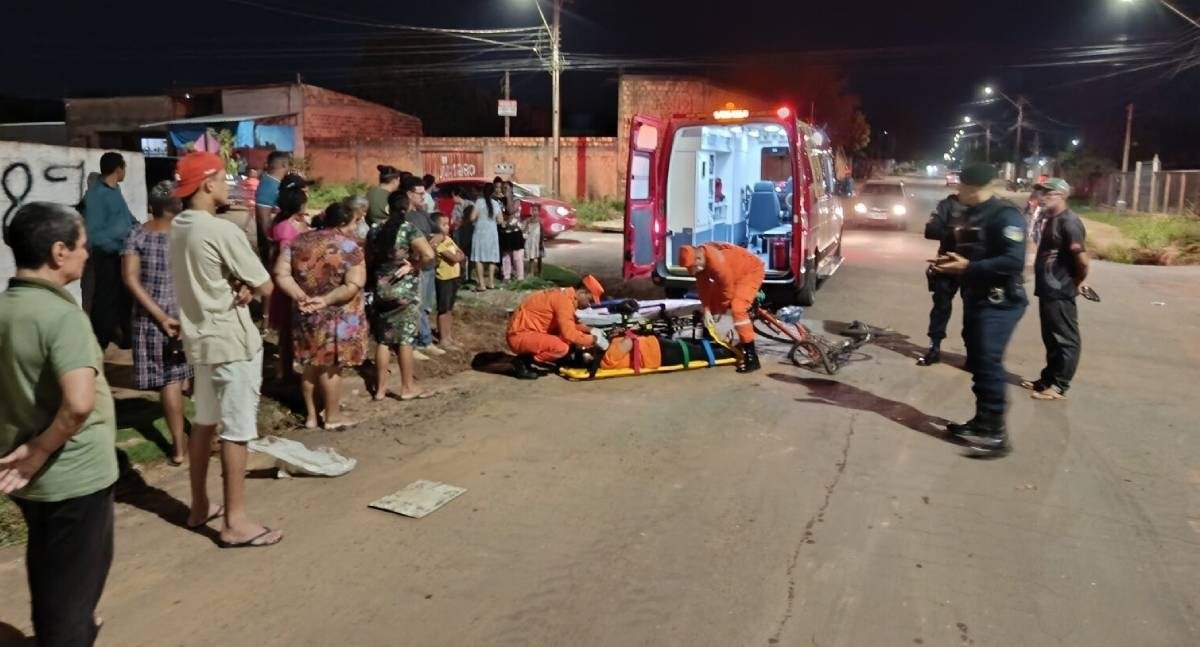 Ciclista fica ferida depois de colisão com caminhão em cruzamento de RO