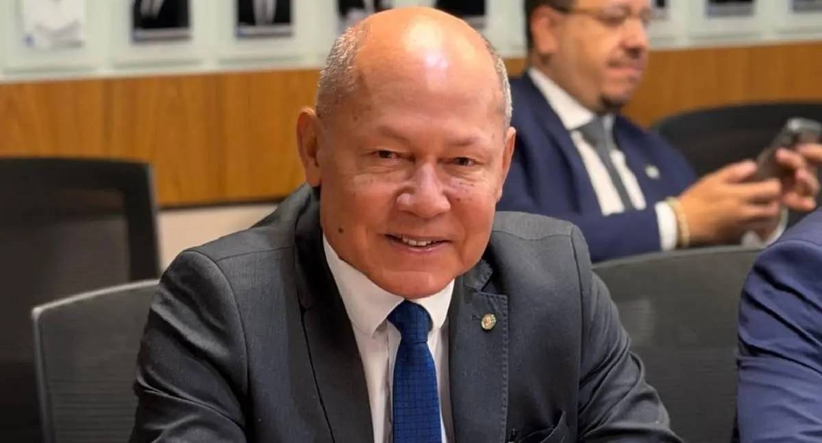 Deputado federal Coronel Chrisóstomo divulga conclusão de obras de bloqueteamento em Ariquemes
