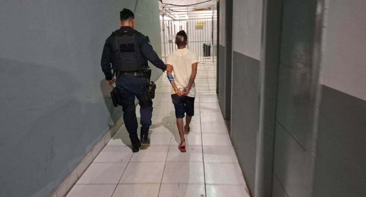 Homem é preso pela PM depois de descumprir medida protetiva e tentar invadir casa da mãe em RO