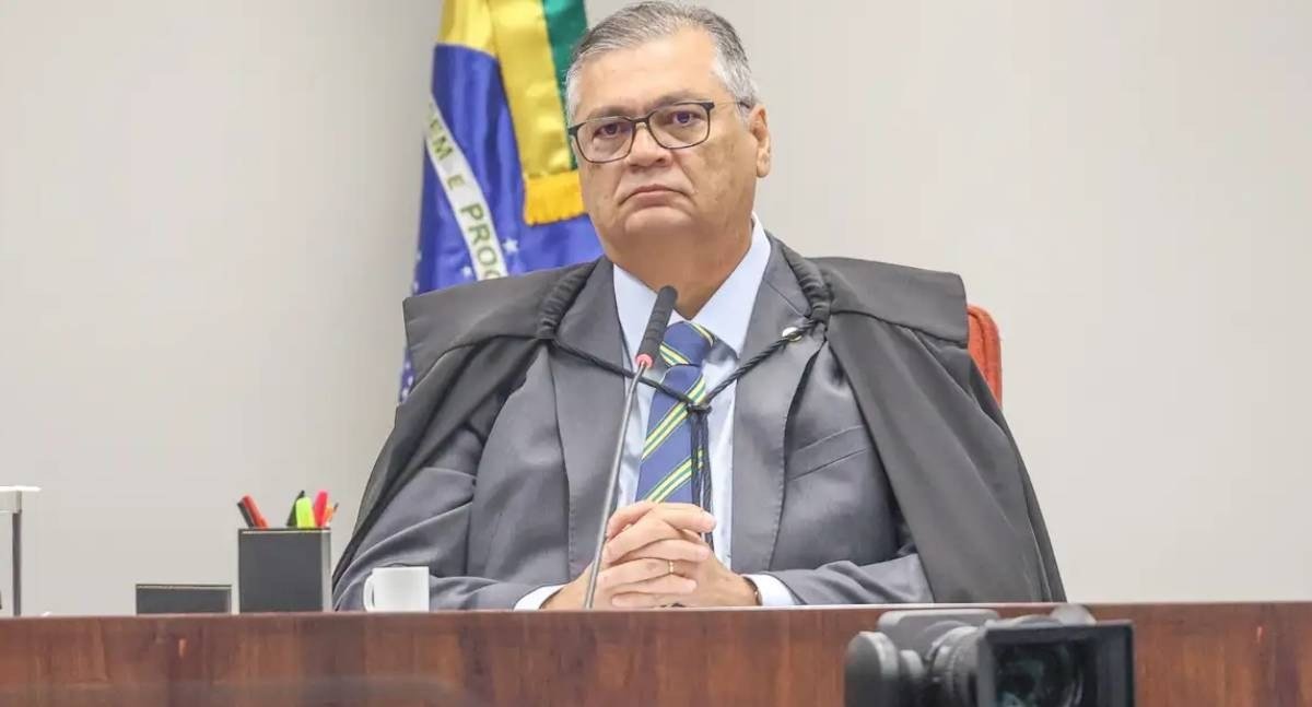 Flávio Dino anula decisão do TSE e restaura postagem de humorista sobre Nossa Senhora Aparecida