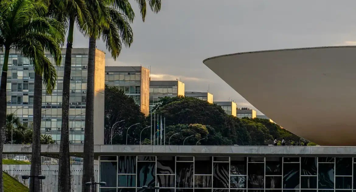 Nikolas Ferreira e Lucas Pavanato são os deputados mais votados em 2026