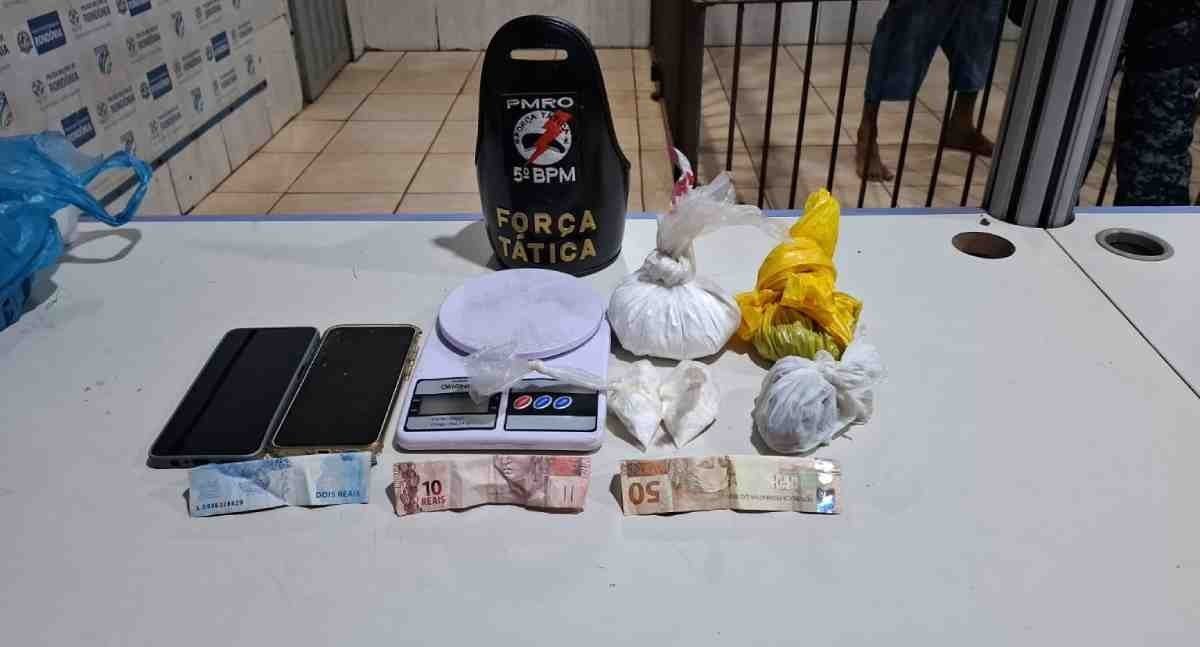 Força Tática prende homem com maconha e cocaína no Aponiã