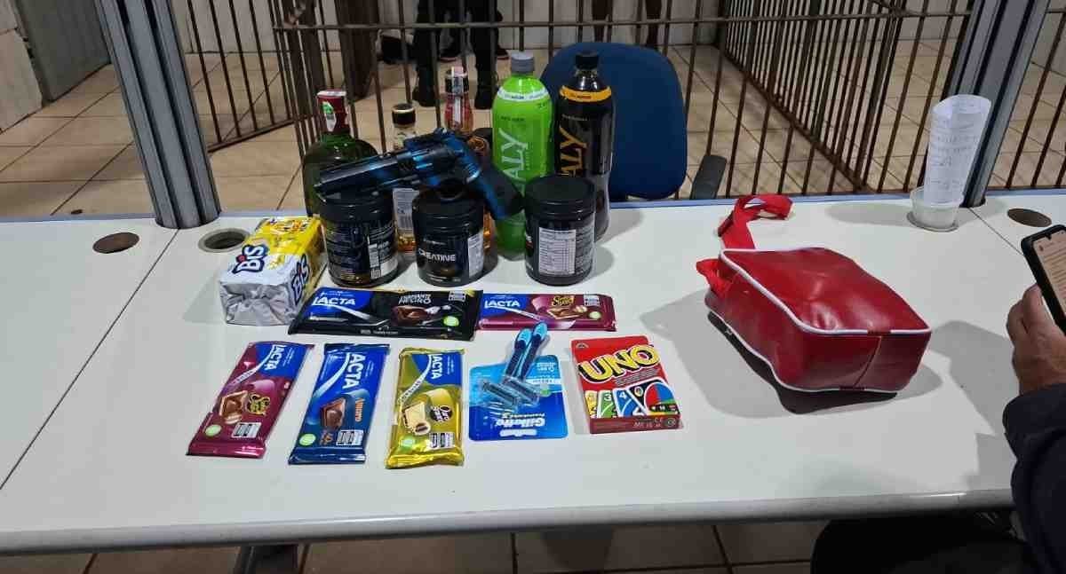 Jovem é preso depois de furto de produtos em supermercado de Porto Velho