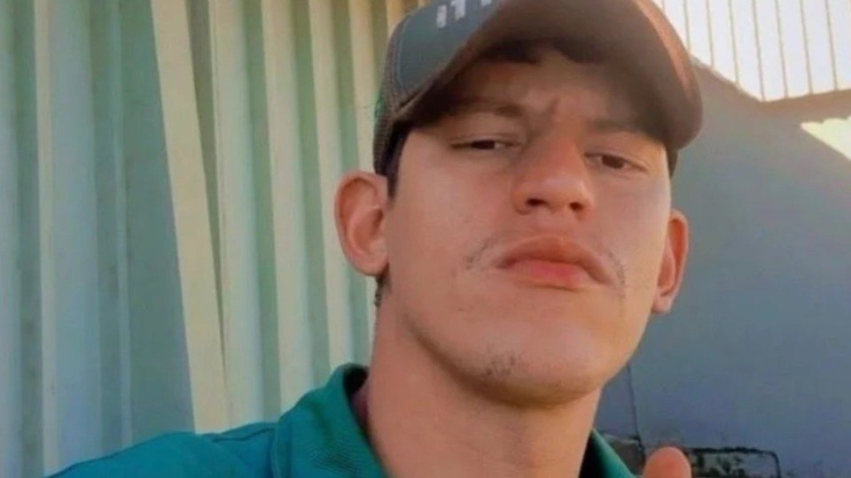 Jovem é morto a golpes de madeira na cabeça em bar