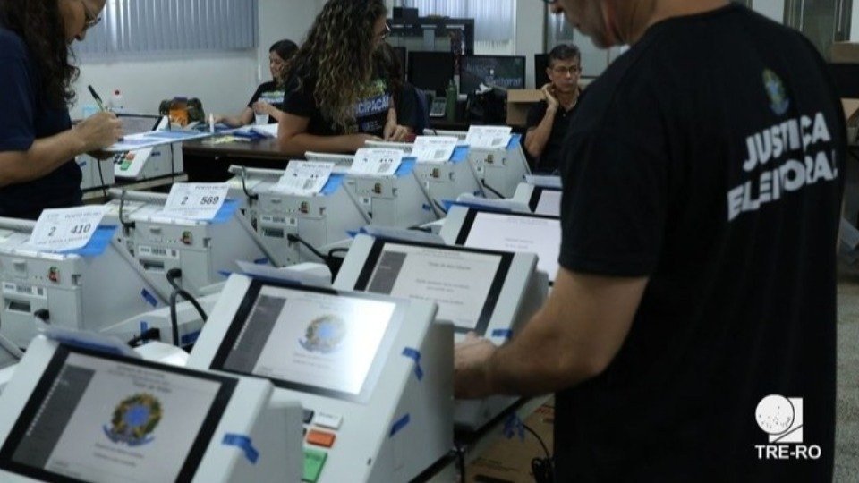 TRE-RO inicia preparação de quase 4,7 mil urnas para o segundo turno