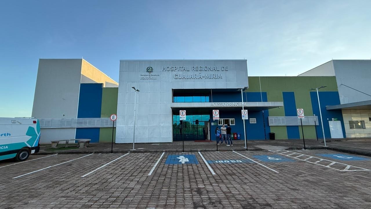 Dra. Taíssa cobra explicações sobre redução de cirurgias no Hospital Júlio Pérez em Guajará-Mirim