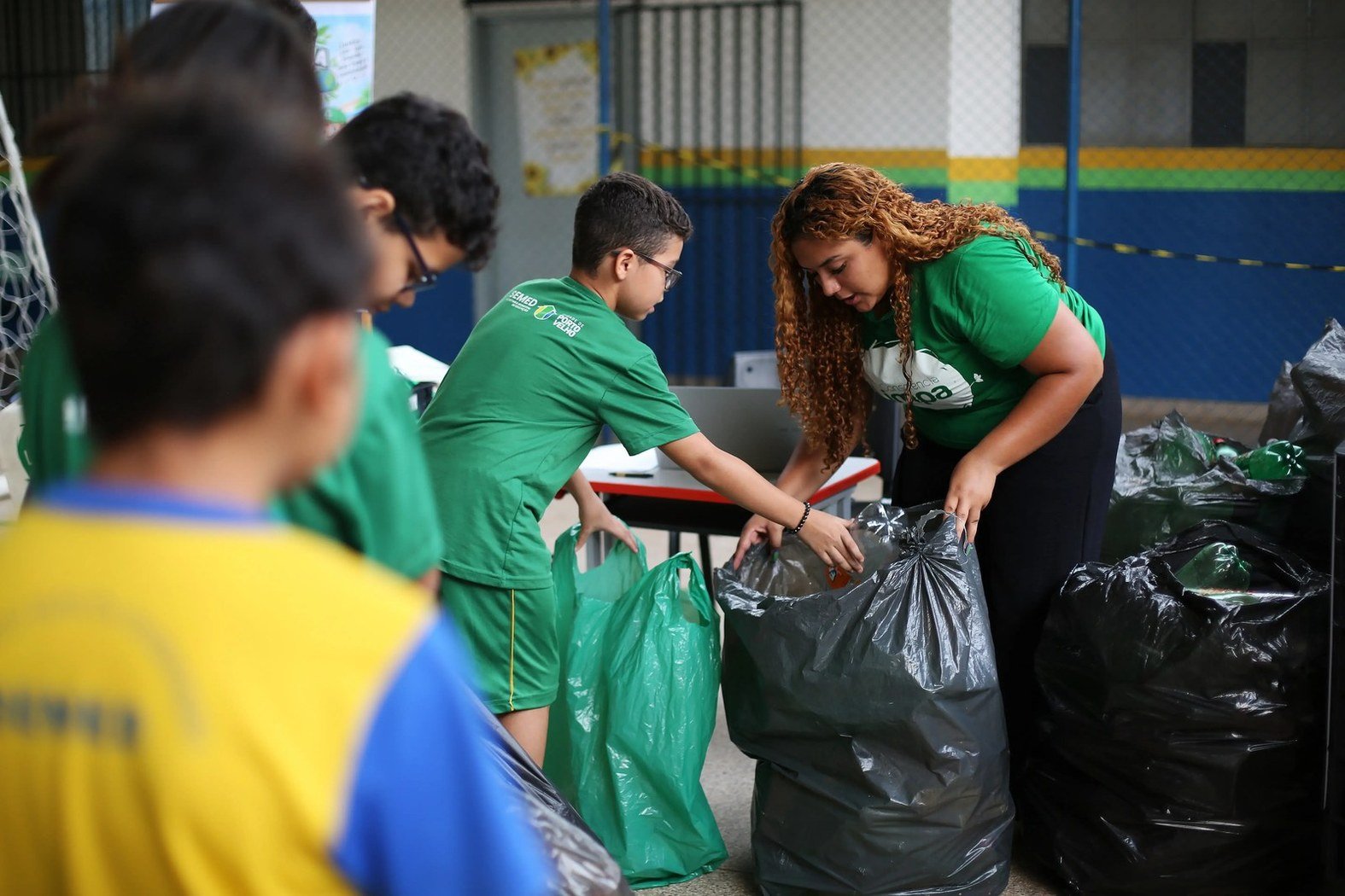 Gincana ambiental mobiliza 430 alunos e recolhe mais de 46 mil recicláveis em Porto Velho