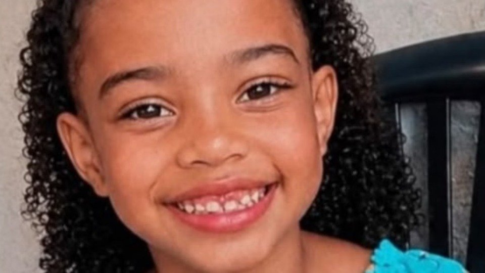 Avó pega neta nas férias e some com a criança por quase 1 ano: ‘Não sei se minha filha está viva’