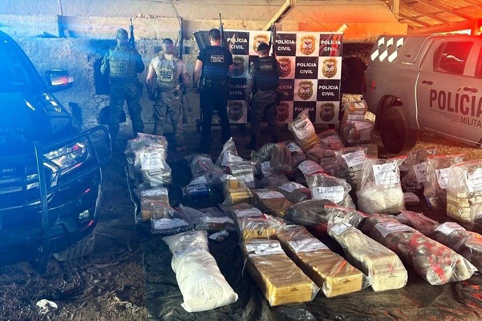 Mais de 500 quilos de drogas são destruídos em operação