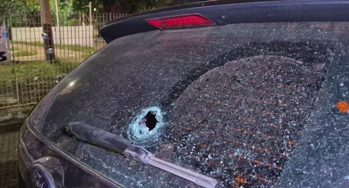 Carro com apoiadores do presidente reeleito Lula é atacado a tiros no Centro de Porto Velho