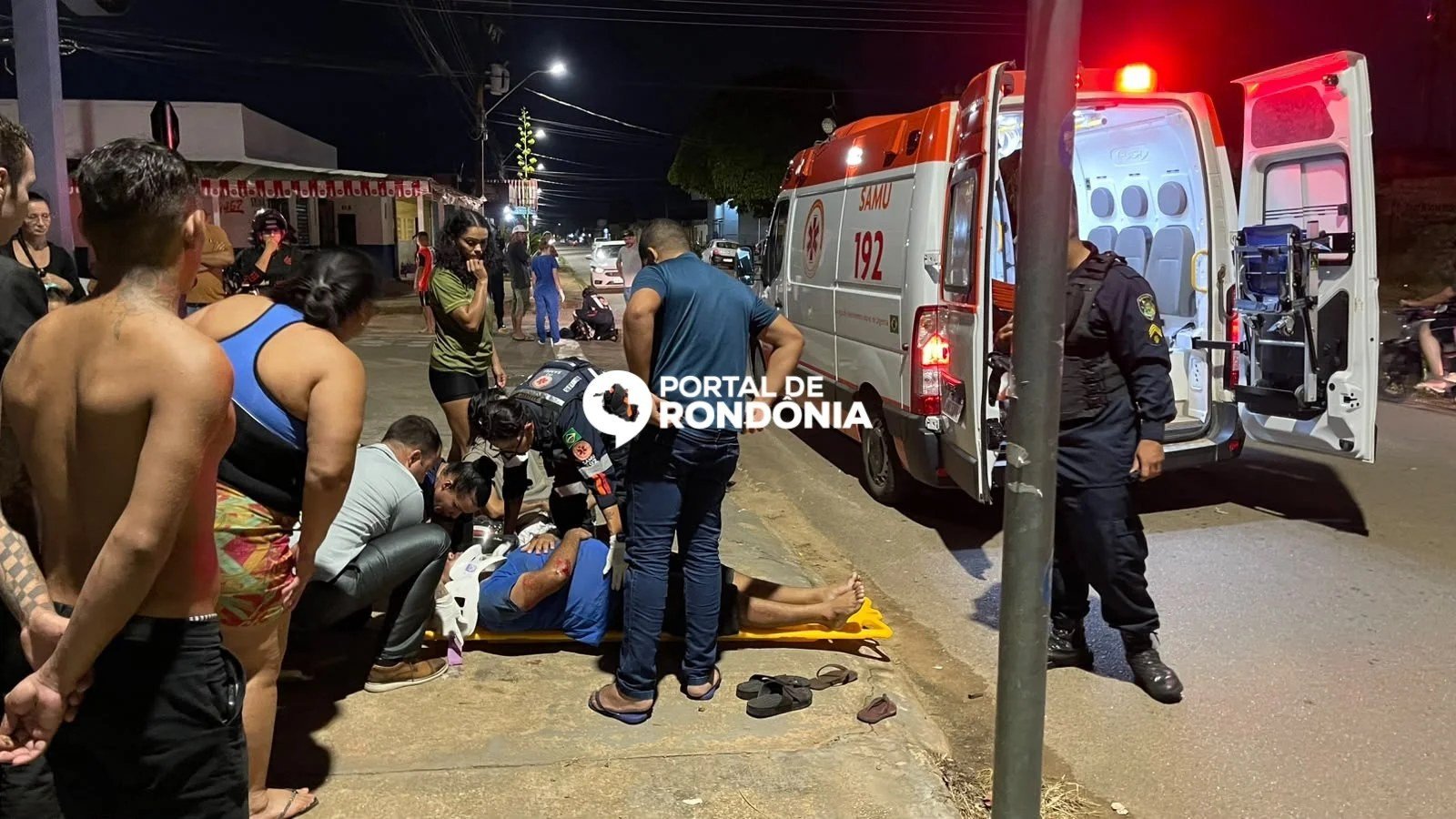 Acidente entre duas motos deixa três pessoas feridas na zona Leste