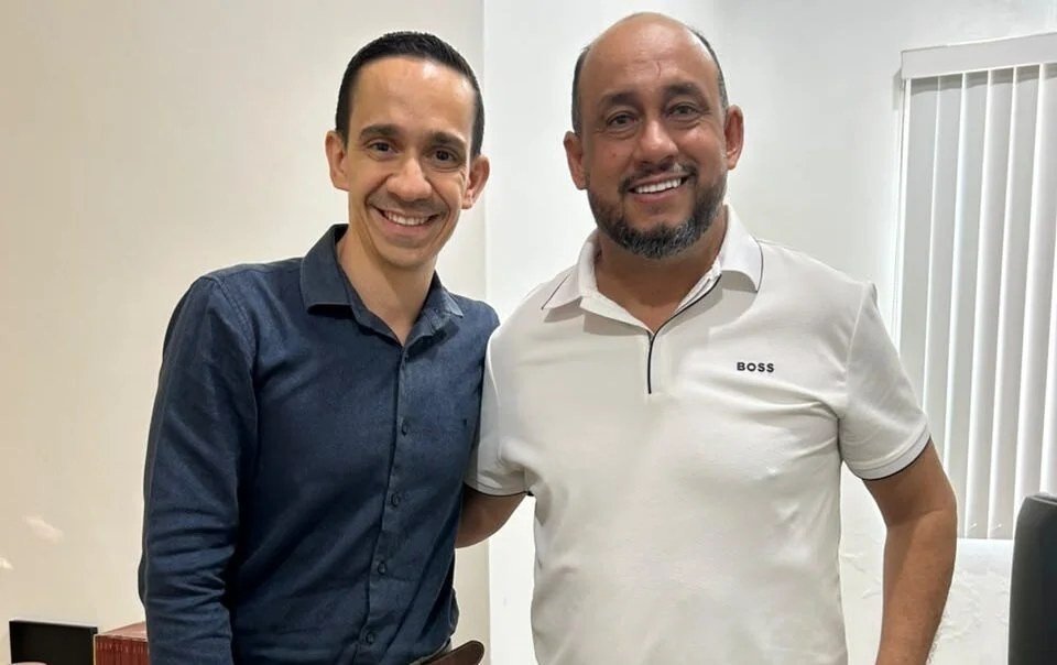 Wanoel Martins leva pauta dos servidores e do Baixo Madeira ao secretário de administração