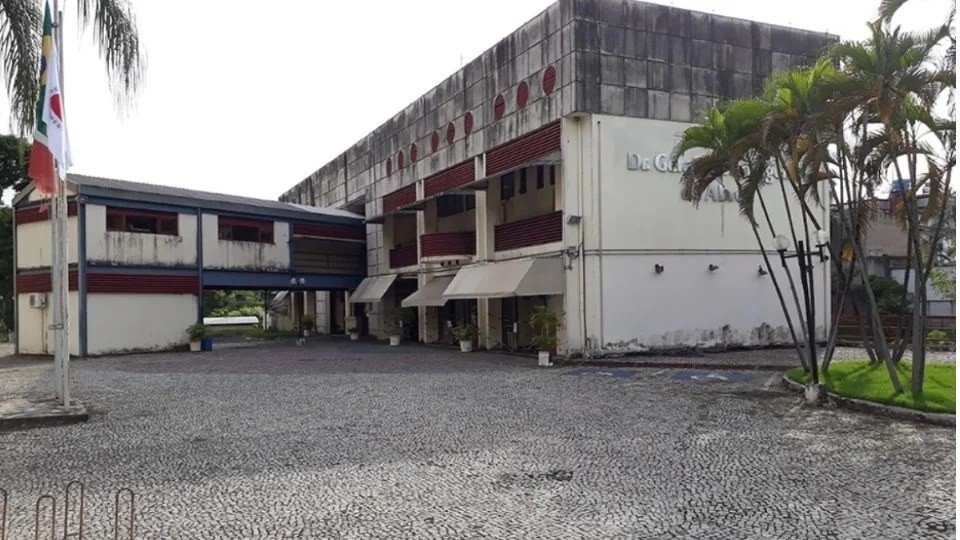 Mãe suspeita de matar cinco filhos e tentar matar o sexto vai a júri