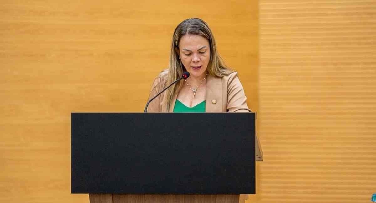 Cláudia de Jesus destina R$ 300 mil para compra de trator em Ouro Preto do Oeste